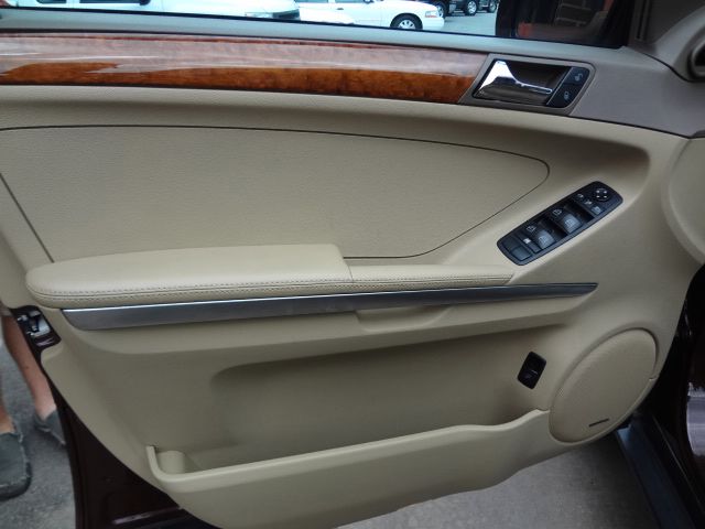 2008 Mercedes-Benz M-Class GS 2+2