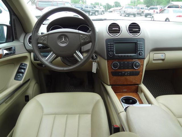 2008 Mercedes-Benz M-Class GS 2+2