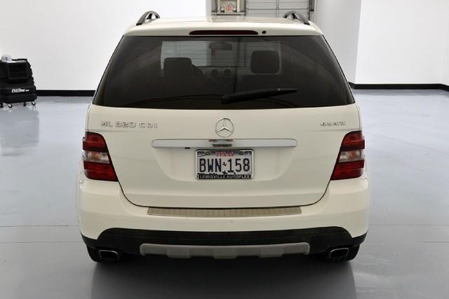 2008 Mercedes-Benz M-Class SE RWD