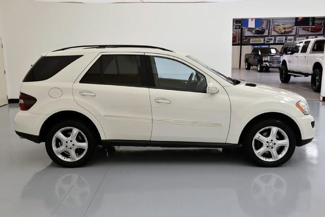 2008 Mercedes-Benz M-Class SE RWD