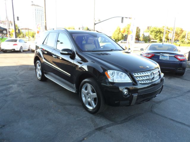 2008 Mercedes-Benz M-Class Sport - 4x4 Loaded