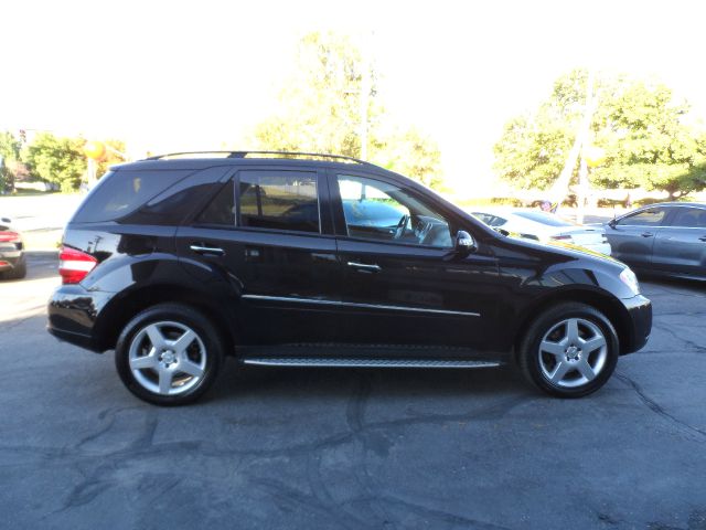 2008 Mercedes-Benz M-Class Sport - 4x4 Loaded