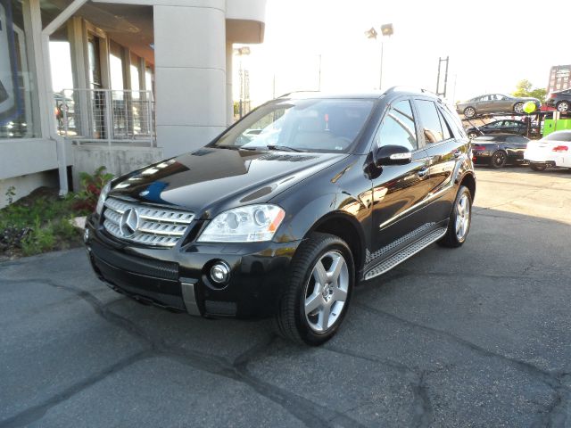 2008 Mercedes-Benz M-Class Sport - 4x4 Loaded
