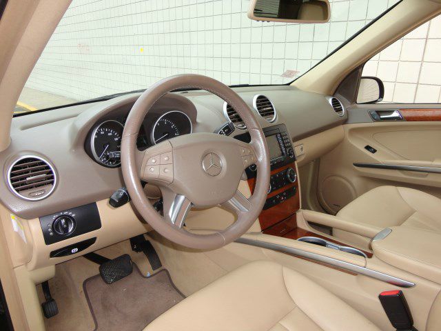 2008 Mercedes-Benz M-Class Level 2 Stunning CAR