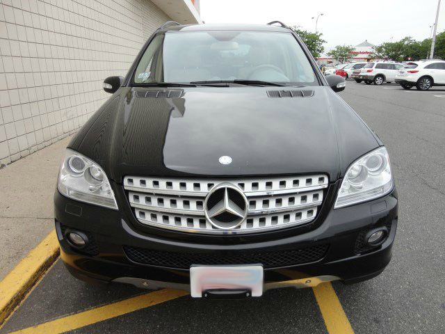 2008 Mercedes-Benz M-Class Level 2 Stunning CAR
