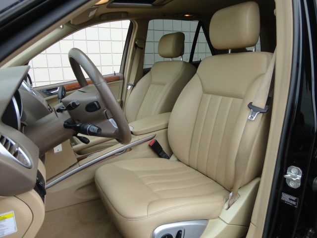 2008 Mercedes-Benz M-Class Level 2 Stunning CAR