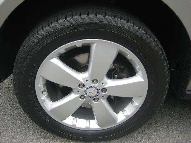 2009 Mercedes-Benz M-Class Gl 2x2