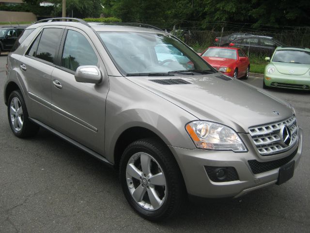 2009 Mercedes-Benz M-Class Gl 2x2