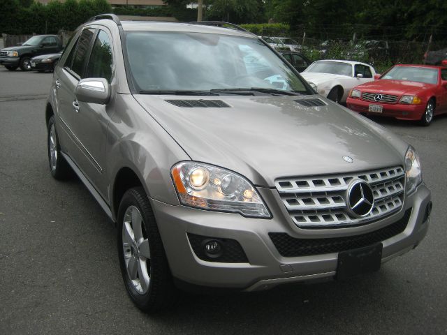 2009 Mercedes-Benz M-Class Gl 2x2