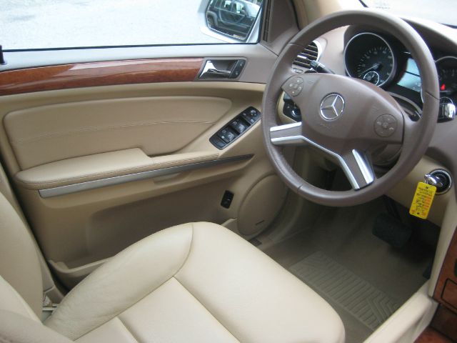 2009 Mercedes-Benz M-Class Gl 2x2
