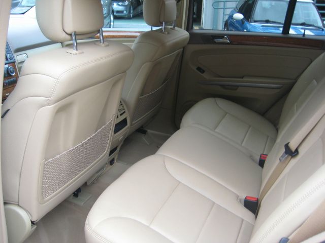 2009 Mercedes-Benz M-Class Gl 2x2