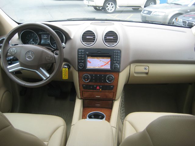 2009 Mercedes-Benz M-Class Gl 2x2