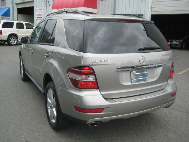 2009 Mercedes-Benz M-Class Gl 2x2