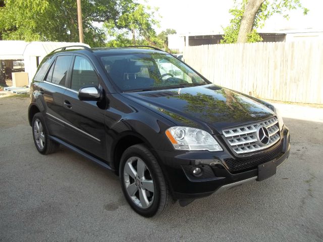 2010 Mercedes-Benz M-Class 2dr Cpe Auto W/moonroof