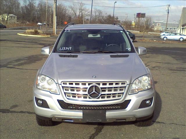 2011 Mercedes-Benz M-Class 4dr Sdn CE Auto (SE)