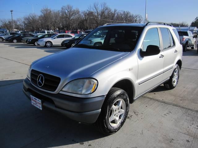 1998 Mercedes-Benz M Class AWD Wagon Automatic VERY NICE