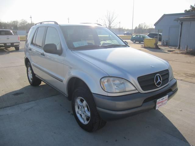 1998 Mercedes-Benz M Class AWD Wagon Automatic VERY NICE
