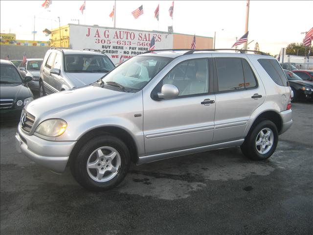 2001 Mercedes-Benz M Class AWD Wagon Automatic VERY NICE
