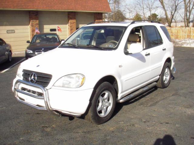 2001 Mercedes-Benz M Class AWD Wagon Automatic VERY NICE