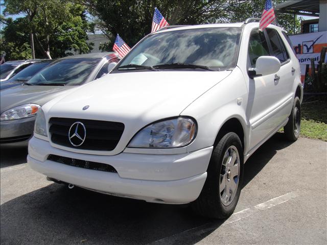 2001 Mercedes-Benz M Class AWD Wagon Automatic VERY NICE