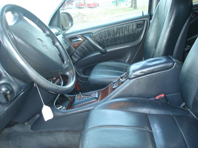 2001 Mercedes-Benz M Class 3500 SLT Dually