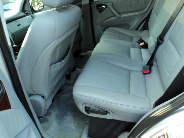 2001 Mercedes-Benz M Class 3500 SLT Dually