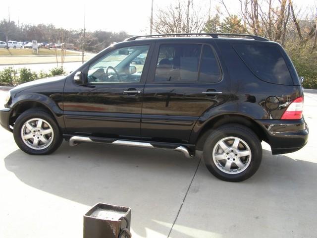 2004 Mercedes-Benz M Class 1500 4x4 LS