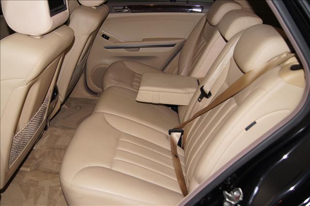 2006 Mercedes-Benz M Class W/ Navires