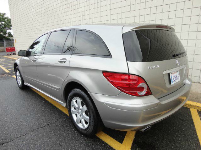 2006 Mercedes-Benz R-Class Laramie/ 1 Owner