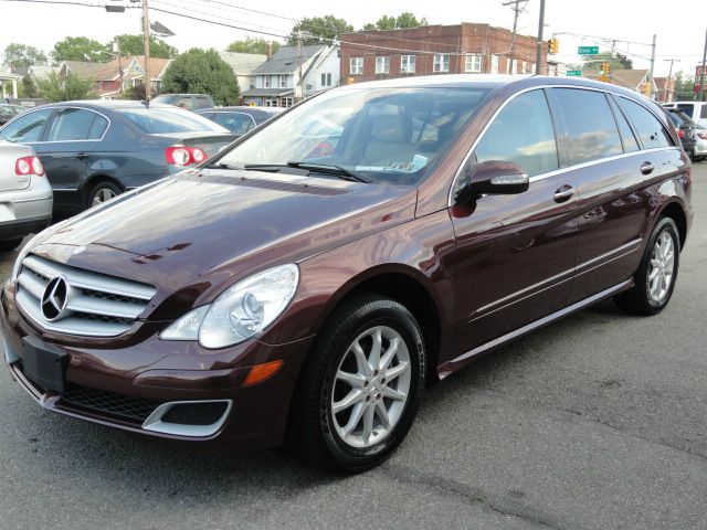 2007 Mercedes-Benz R-Class 4X4- SR5- Double Cab