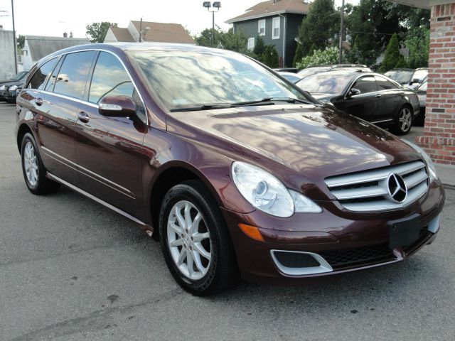 2007 Mercedes-Benz R-Class 4X4- SR5- Double Cab