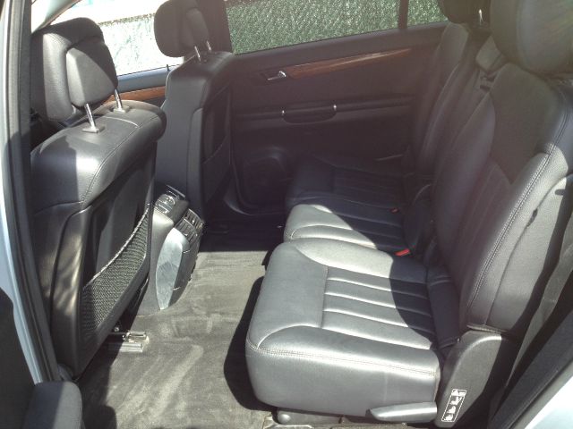 2008 Mercedes-Benz R-Class Ram 1500 2-WD