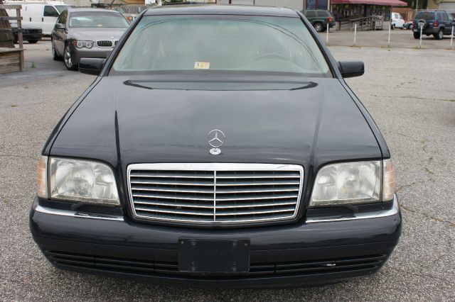 1995 Mercedes-Benz S-Class Tech/rear Entertainment