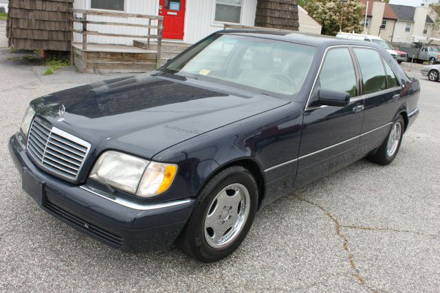 1995 Mercedes-Benz S-Class Tech/rear Entertainment