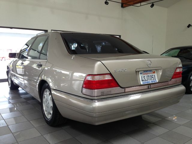 1998 Mercedes-Benz S-Class HD Supercab 155.0 WB