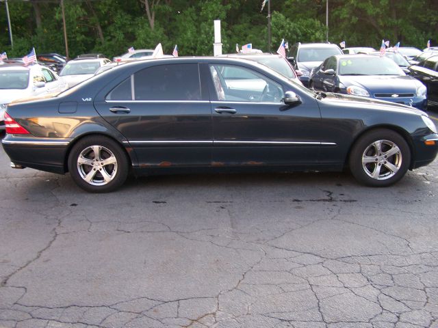 2000 Mercedes-Benz S-Class Gl 2x2