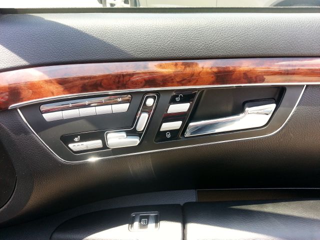 2007 Mercedes-Benz S-Class 4WD Supercab 145 Lariat