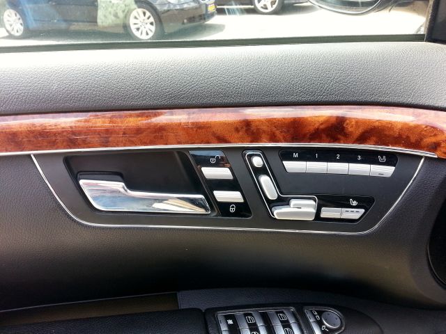 2007 Mercedes-Benz S-Class 4WD Supercab 145 Lariat