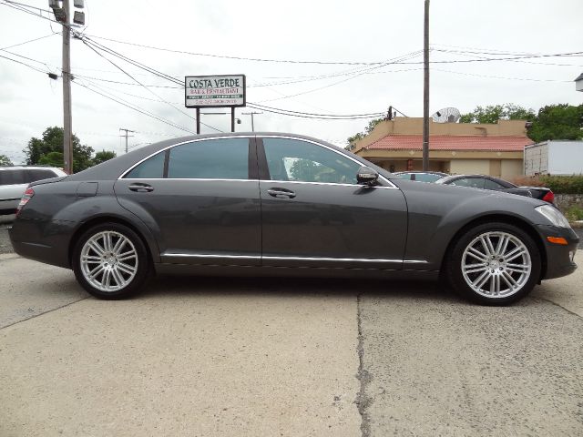 2007 Mercedes-Benz S-Class 4WD Supercab 145 Lariat