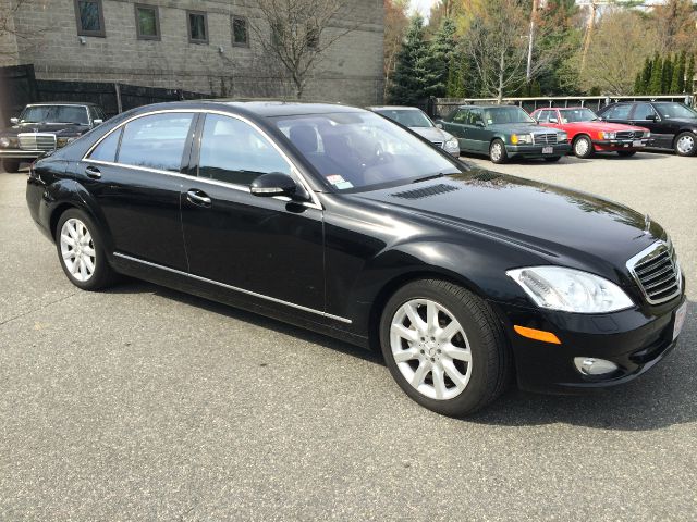 2007 Mercedes-Benz S-Class L.T. 4-w.d. 5.3L