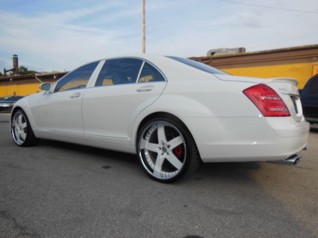 2007 Mercedes-Benz S-Class 4WD Supercab 145 Lariat