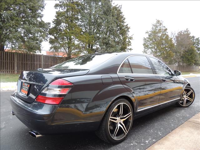 2007 Mercedes-Benz S-Class Awd-nav-quads-third-moon-tv/dvd-22 INCH Rims-6 CD