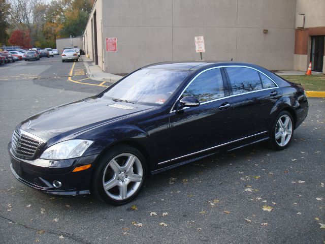 2008 Mercedes-Benz S-Class 2010 Nissan 2.0S