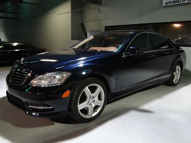 2010 Mercedes-Benz S-Class 2010 Nissan 2.0S