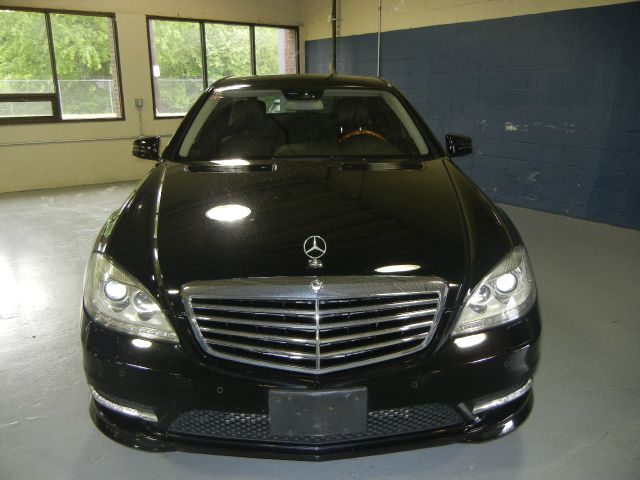 2010 Mercedes-Benz S-Class L.T. 4-w.d. 5.3L