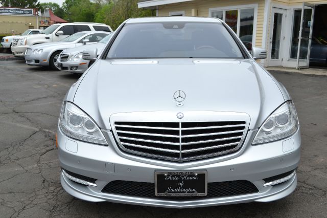 2010 Mercedes-Benz S-Class L.T. 4-w.d. 5.3L