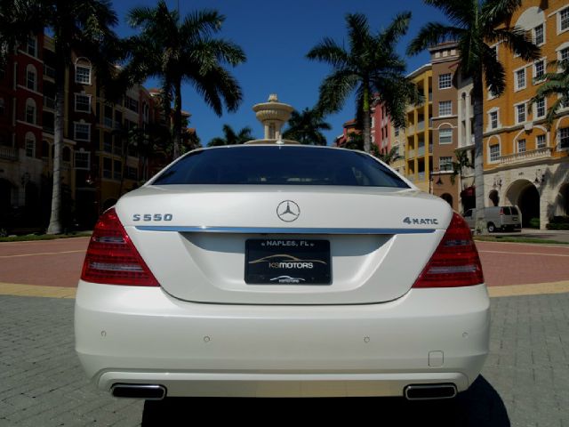 2010 Mercedes-Benz S-Class 2010 Nissan 2.0S
