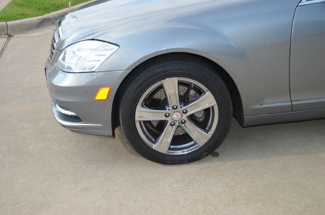 2010 Mercedes-Benz S-Class 4WD Supercab 145 Lariat