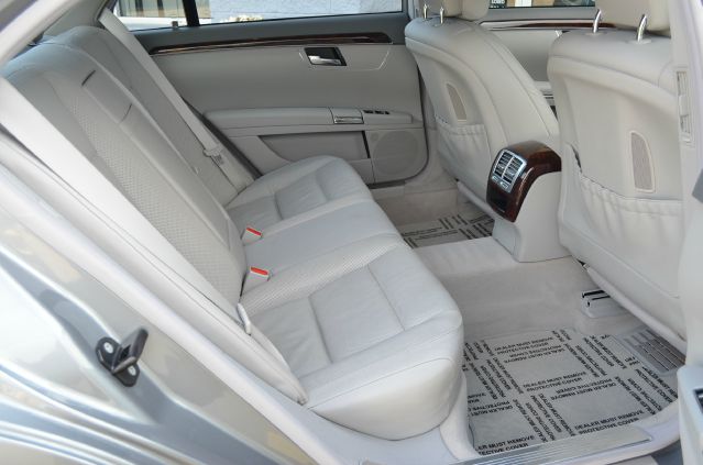 2010 Mercedes-Benz S-Class 4WD Supercab 145 Lariat