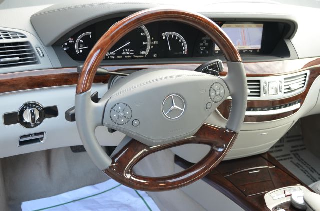 2010 Mercedes-Benz S-Class 4WD Supercab 145 Lariat